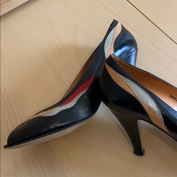 Black Vintage Rolina Ferragamo heals. - Picture 12 of 16